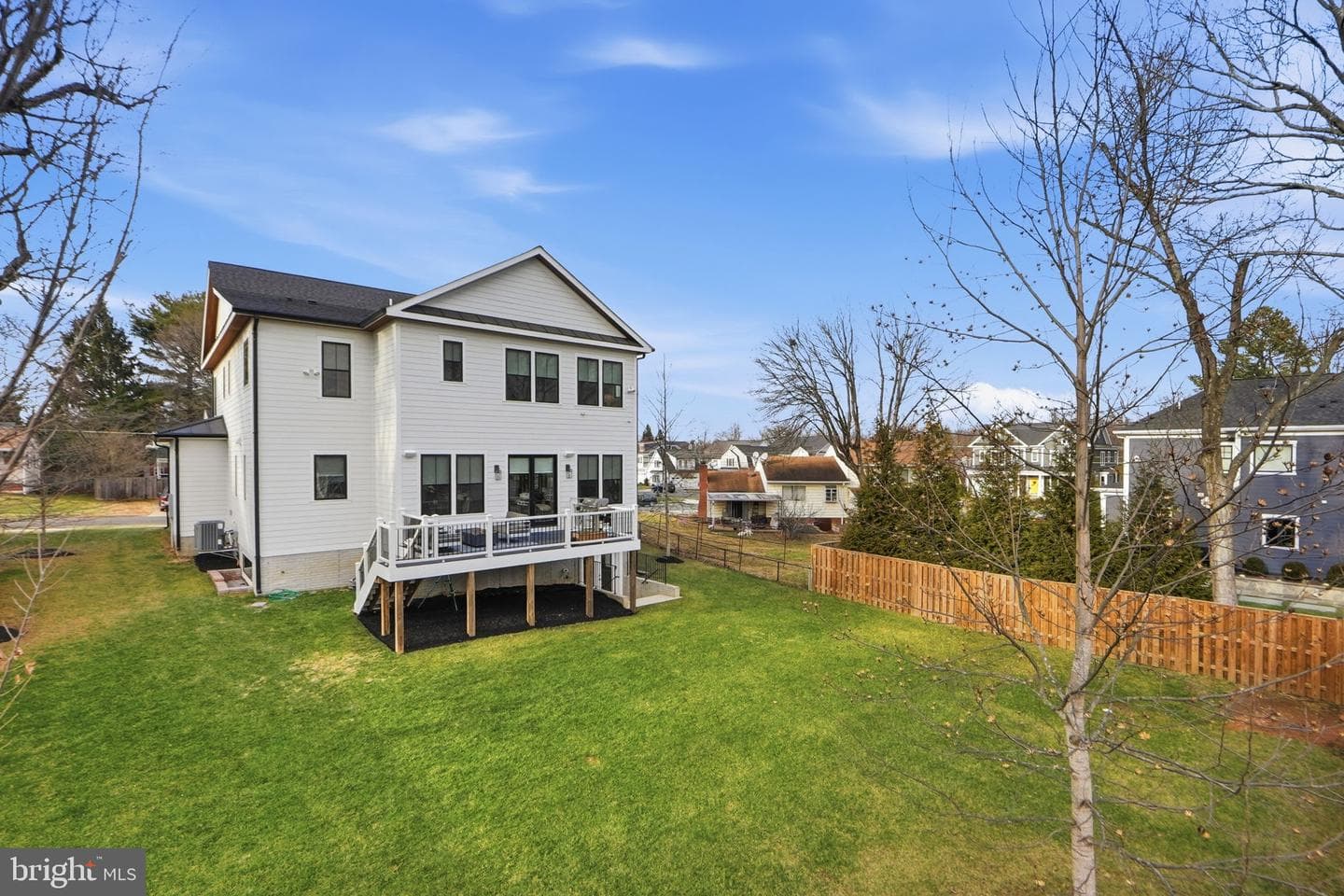 315 Charles Street SE photo 86