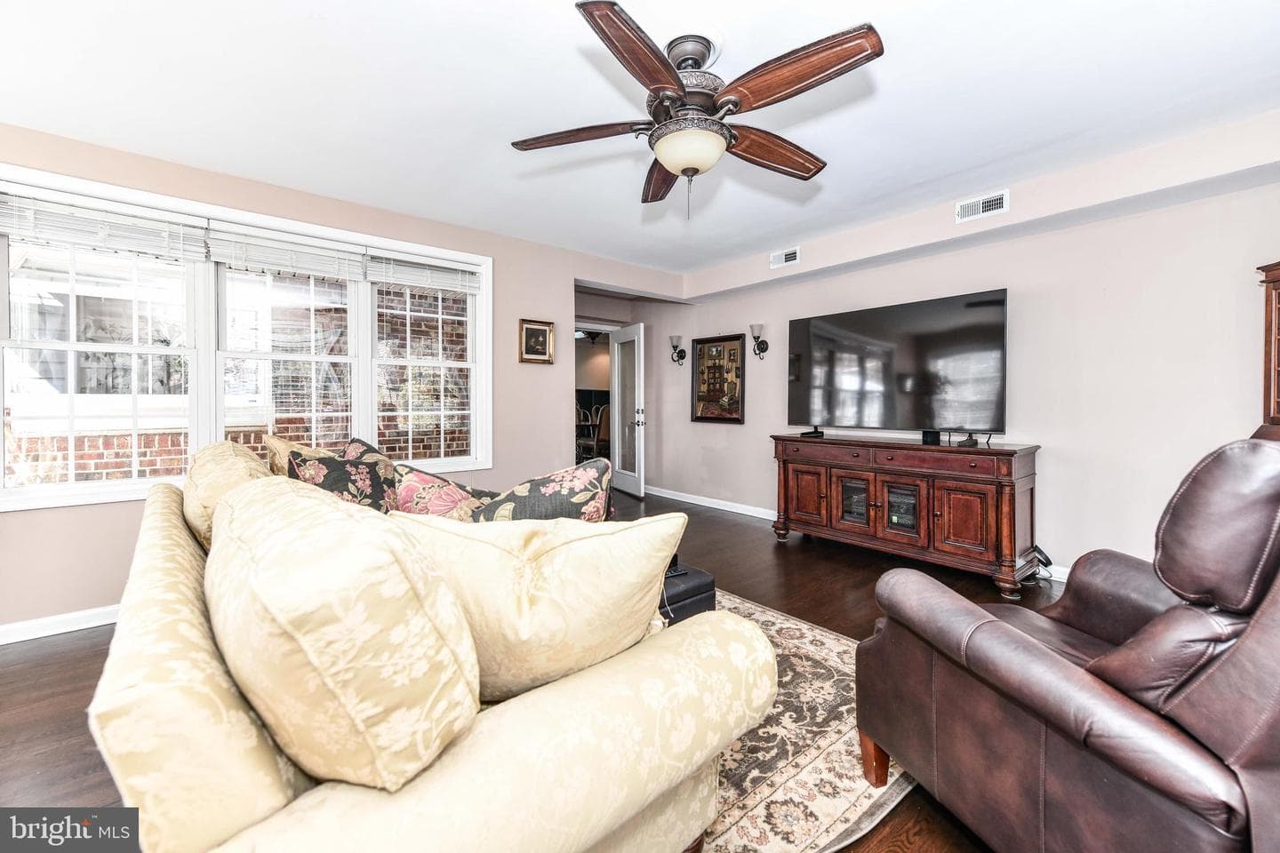 7518 Fairwood Lane photo 12