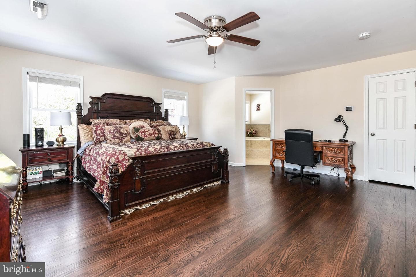 7518 Fairwood Lane photo 14