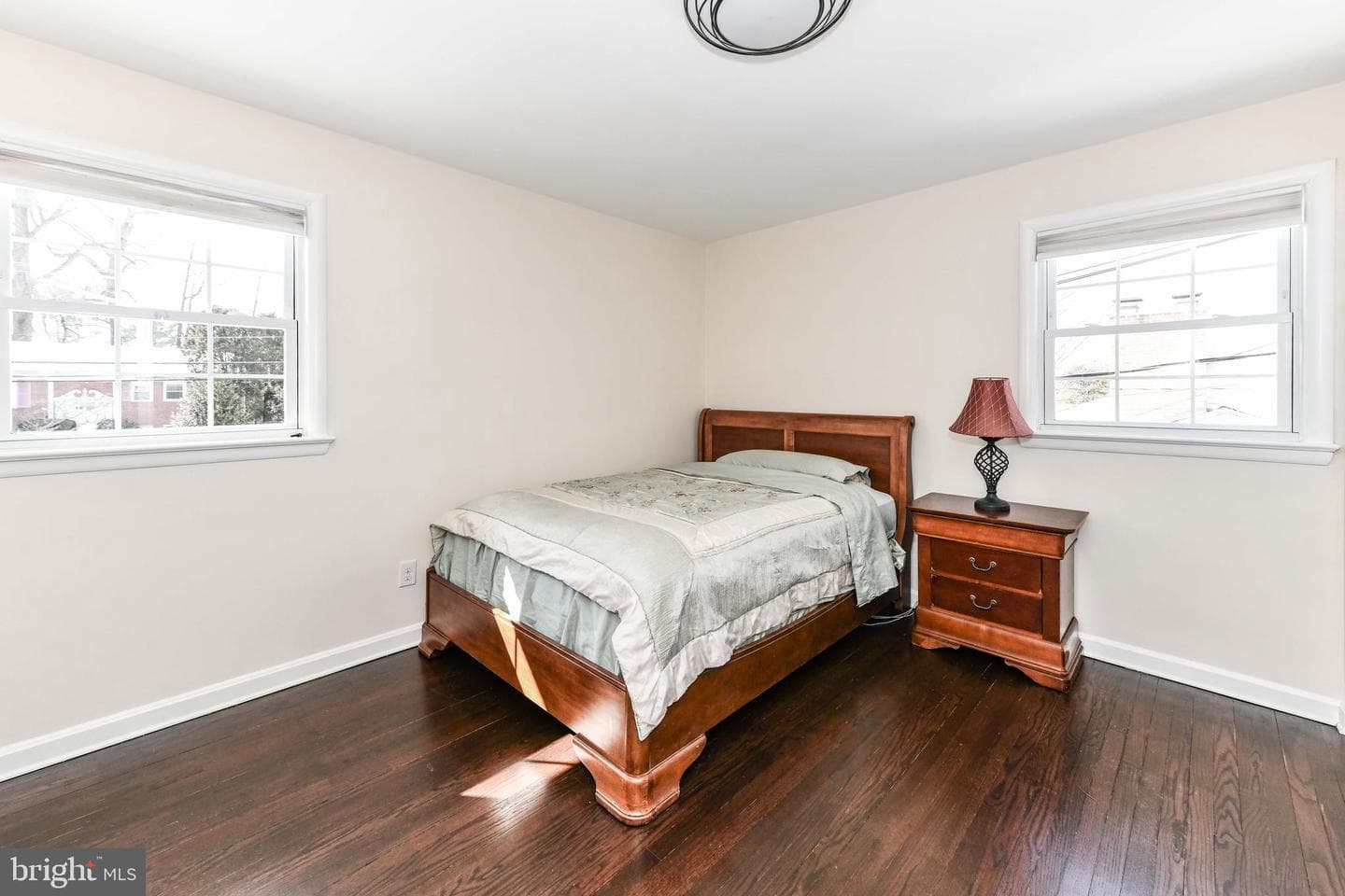 7518 Fairwood Lane photo 18