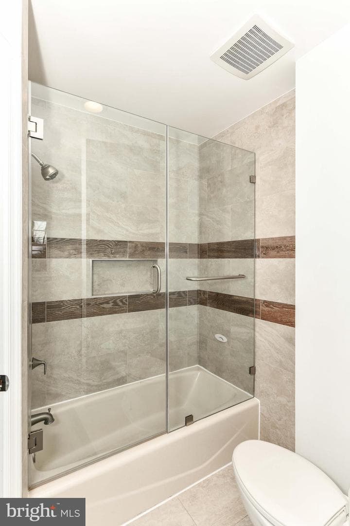 7518 Fairwood Lane photo 21