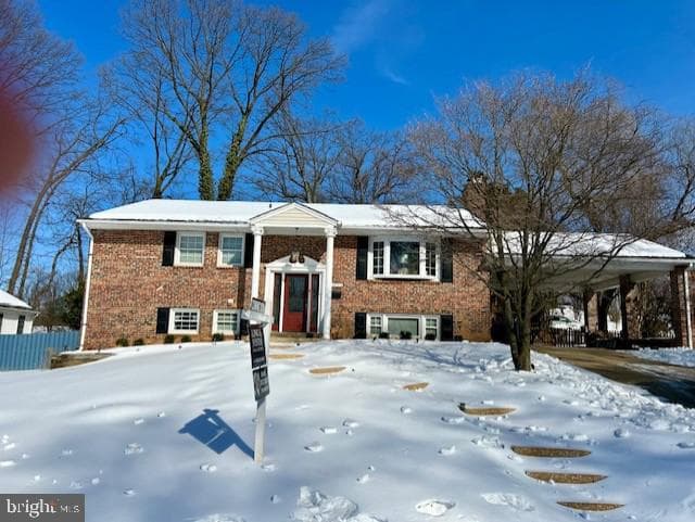 7518 Fairwood Lane photo 4