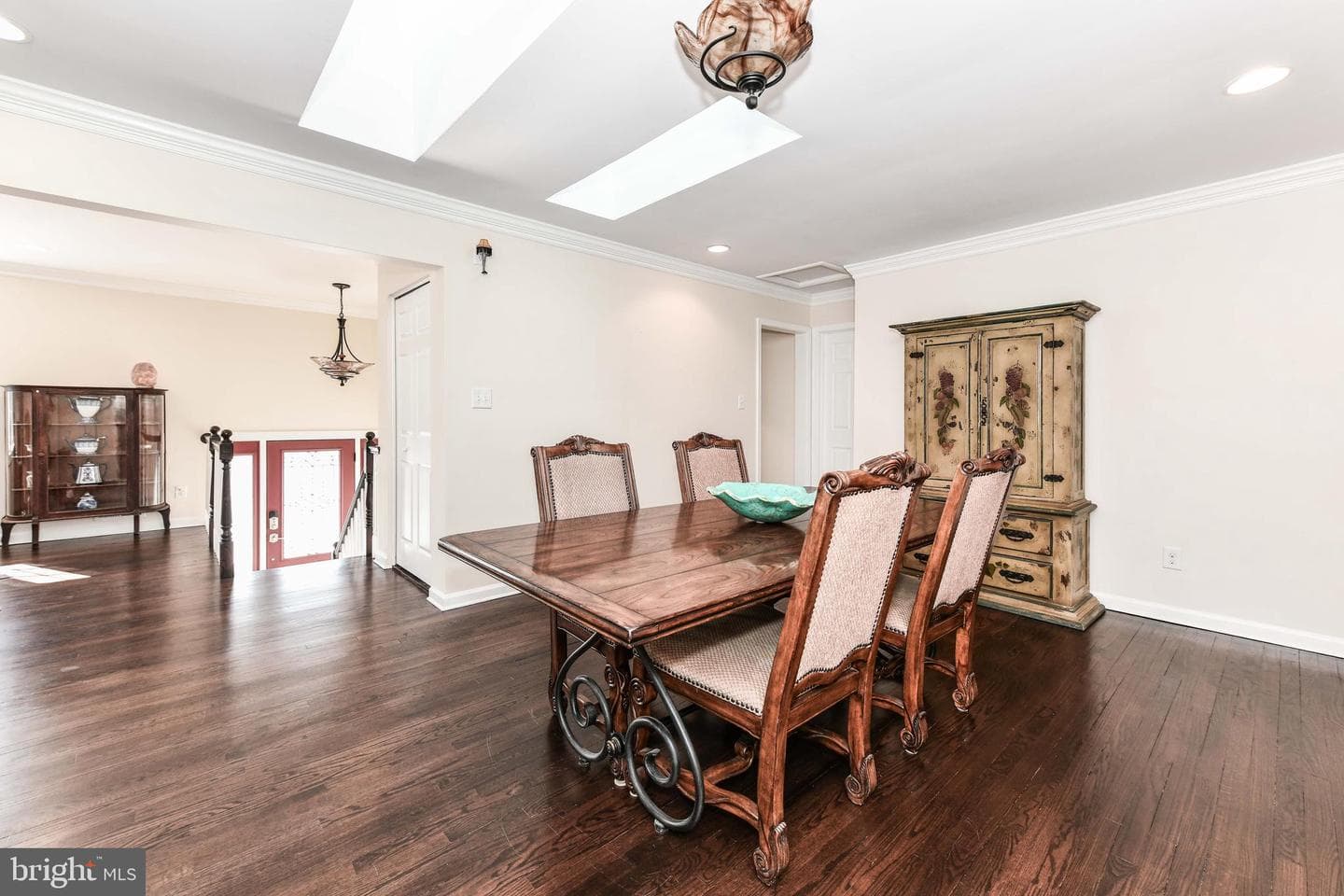 7518 Fairwood Lane photo 8