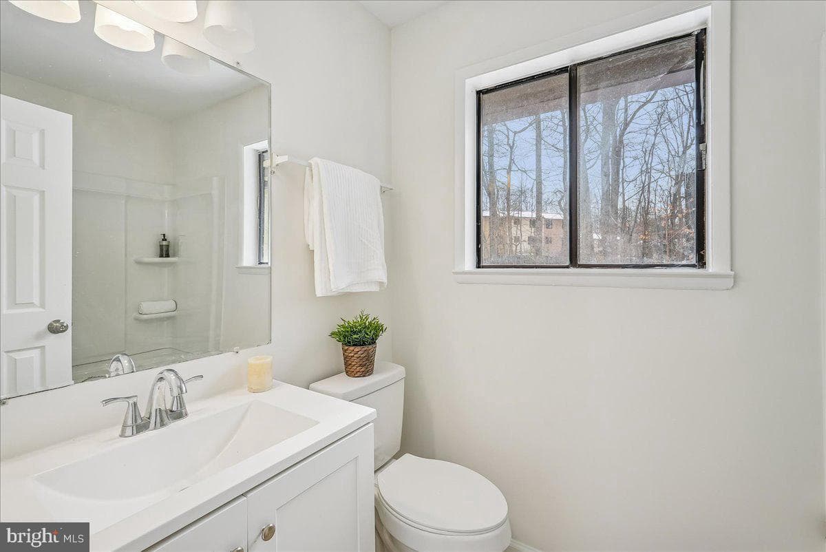 2315 Emerald Heights Court photo 24