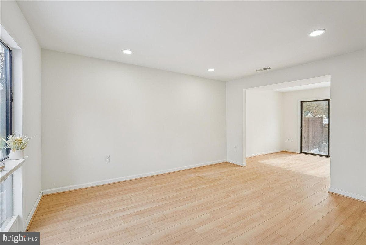2315 Emerald Heights Court photo 4
