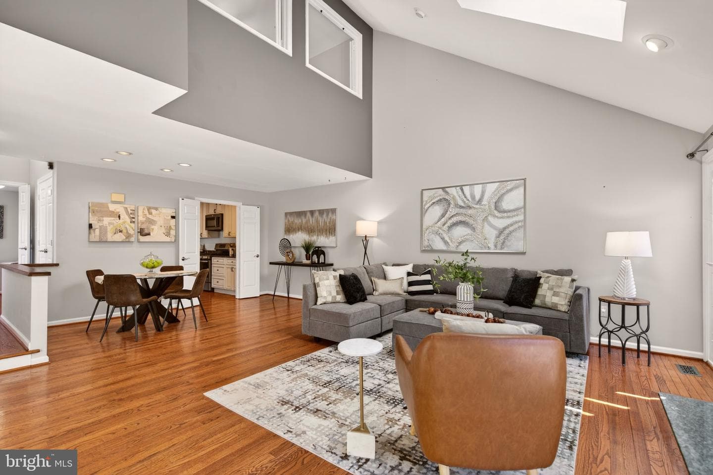 2924 Elmesmeade Court photo 8