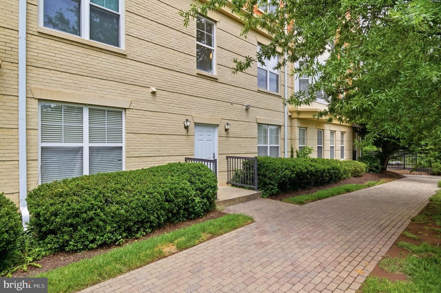 815 Branch Drive #402 photo 41