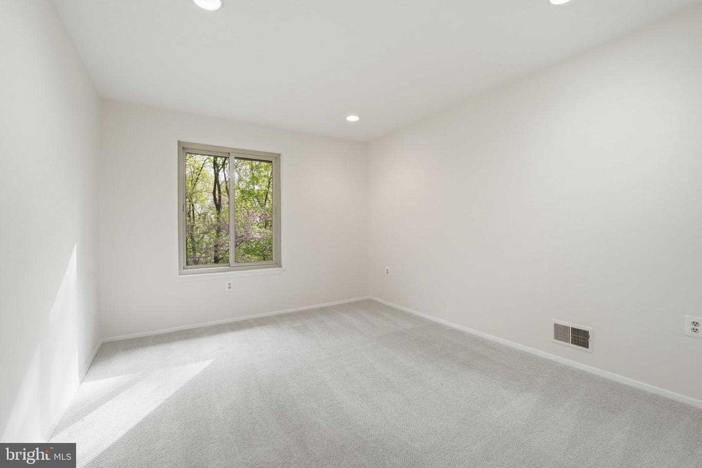 11002 Ring Road photo 29