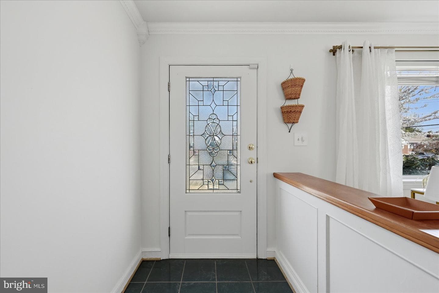 6020 Amherst Avenue photo 5