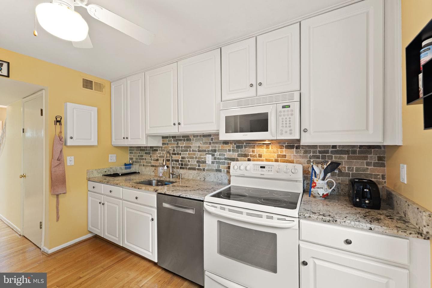 7719 Durer Court photo 16