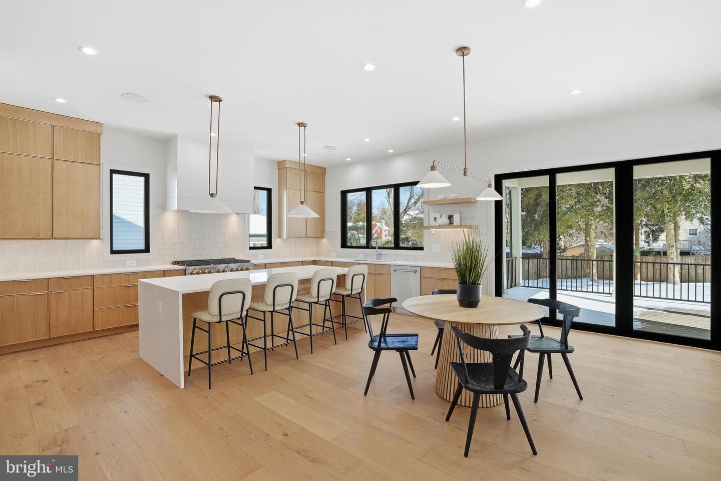 2107 Greenwich Street photo 18