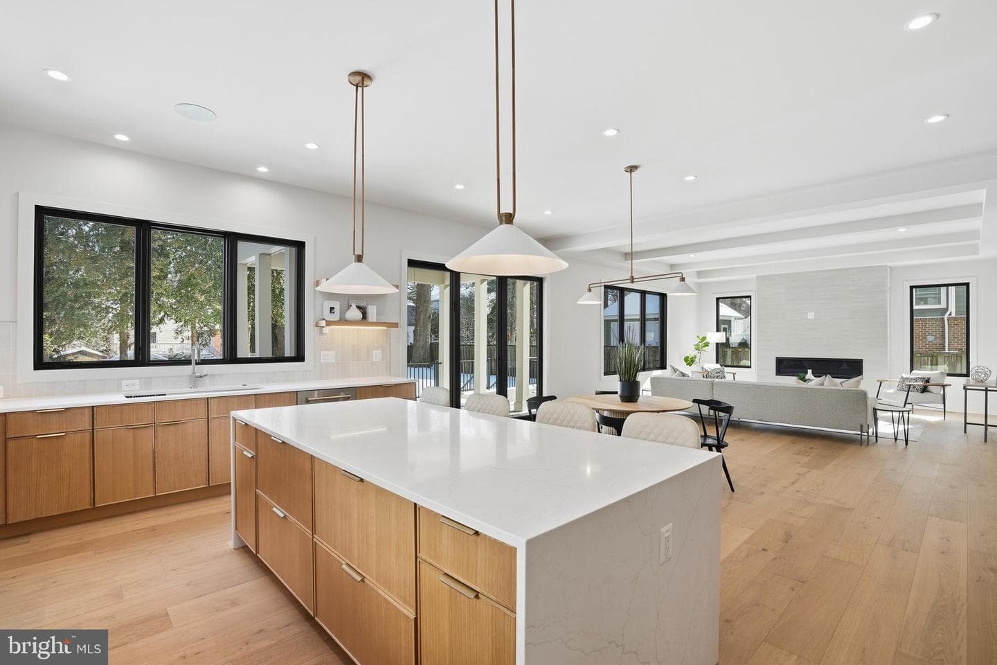 2107 Greenwich Street photo 22