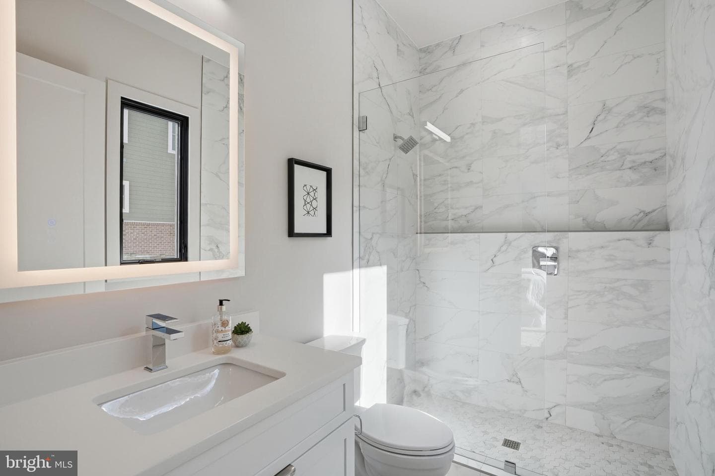2107 Greenwich Street photo 31