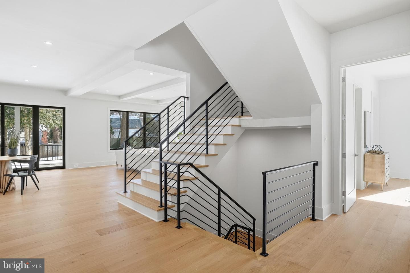 2107 Greenwich Street photo 33