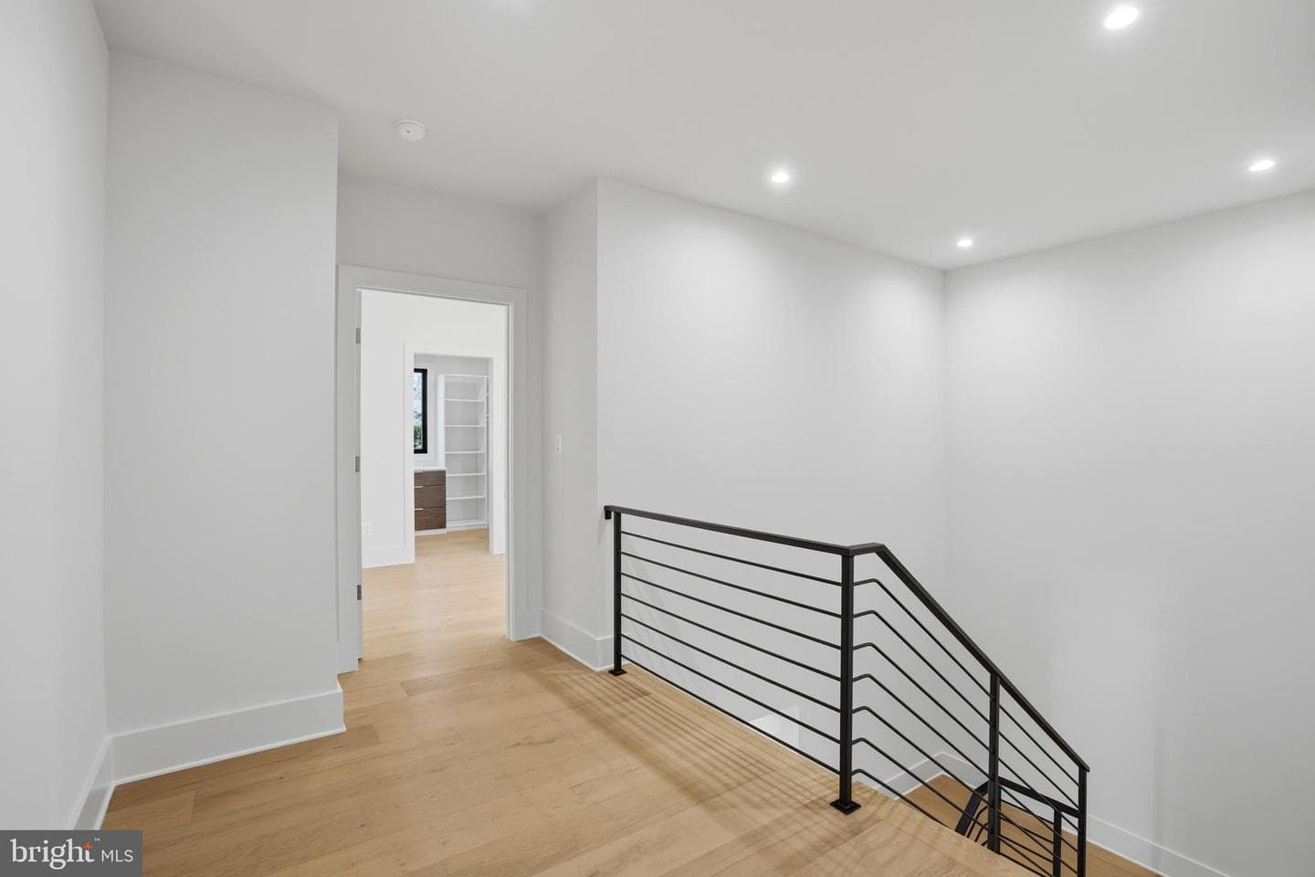 2107 Greenwich Street photo 34
