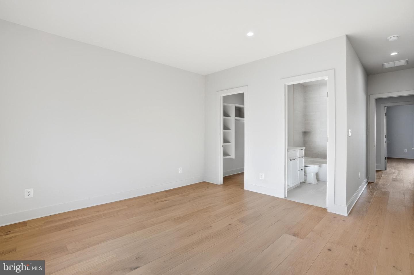 2107 Greenwich Street photo 50