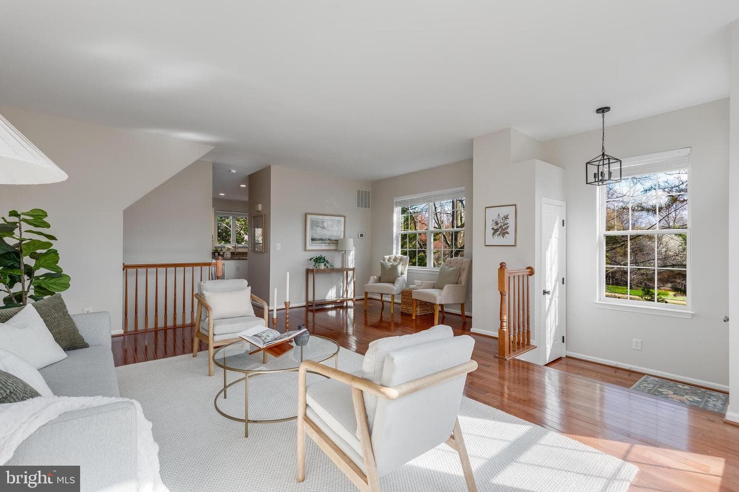2526 James Monroe Circle photo 12