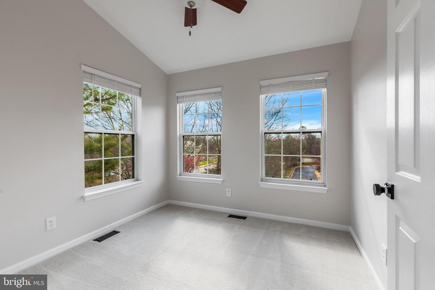 2526 James Monroe Circle photo 21