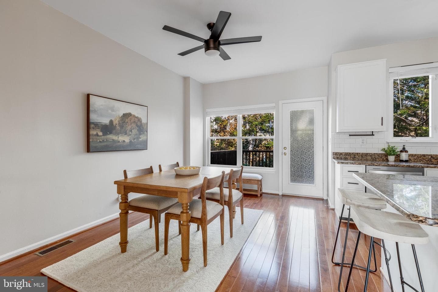 2526 James Monroe Circle photo 8