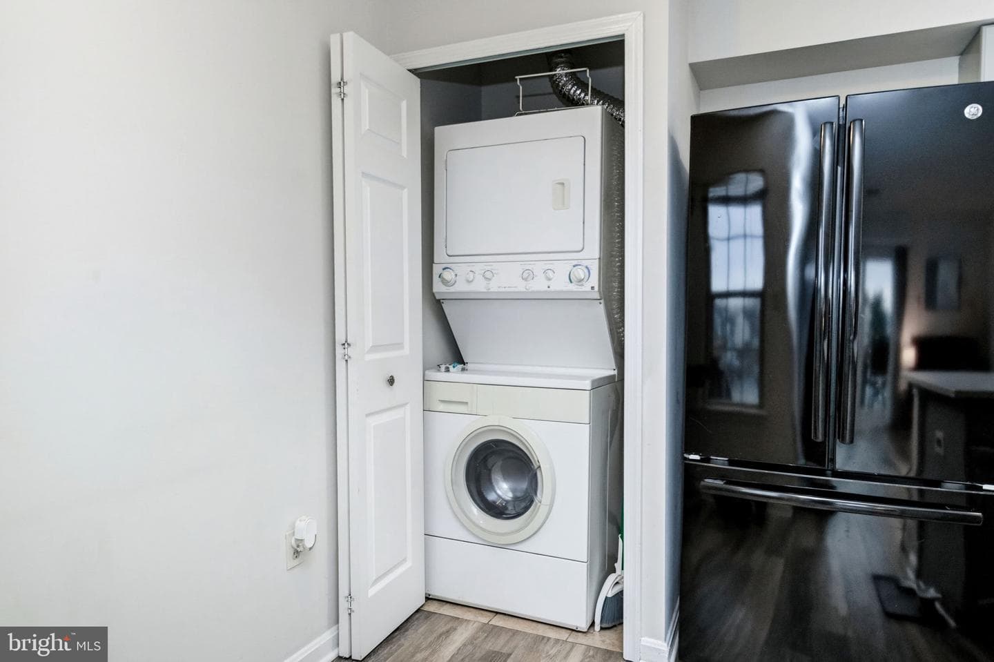 8610 Beekman Place #10d photo 12