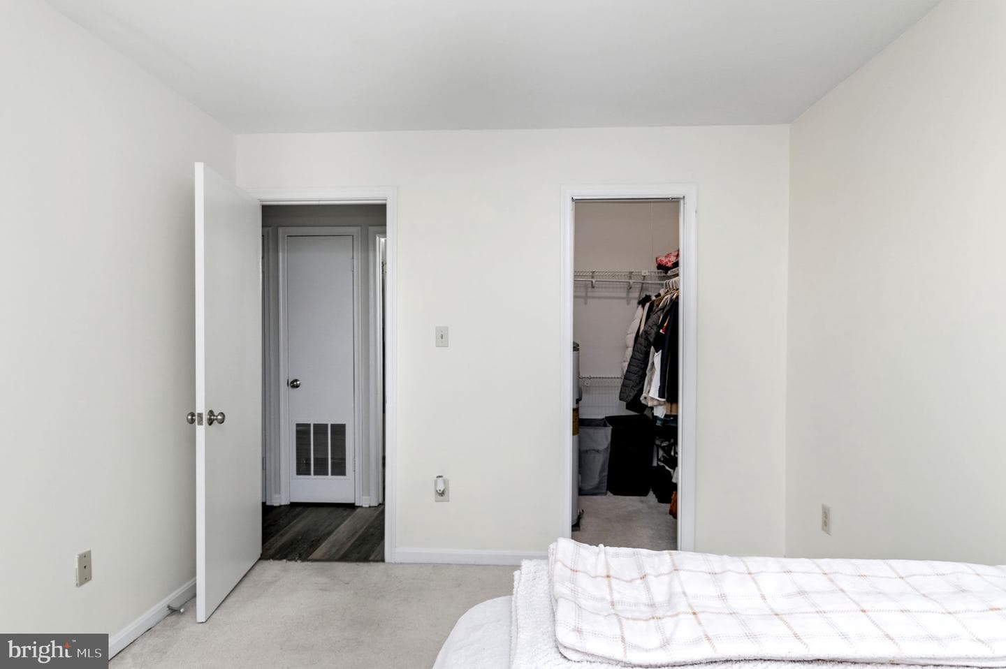 8610 Beekman Place #10d photo 19