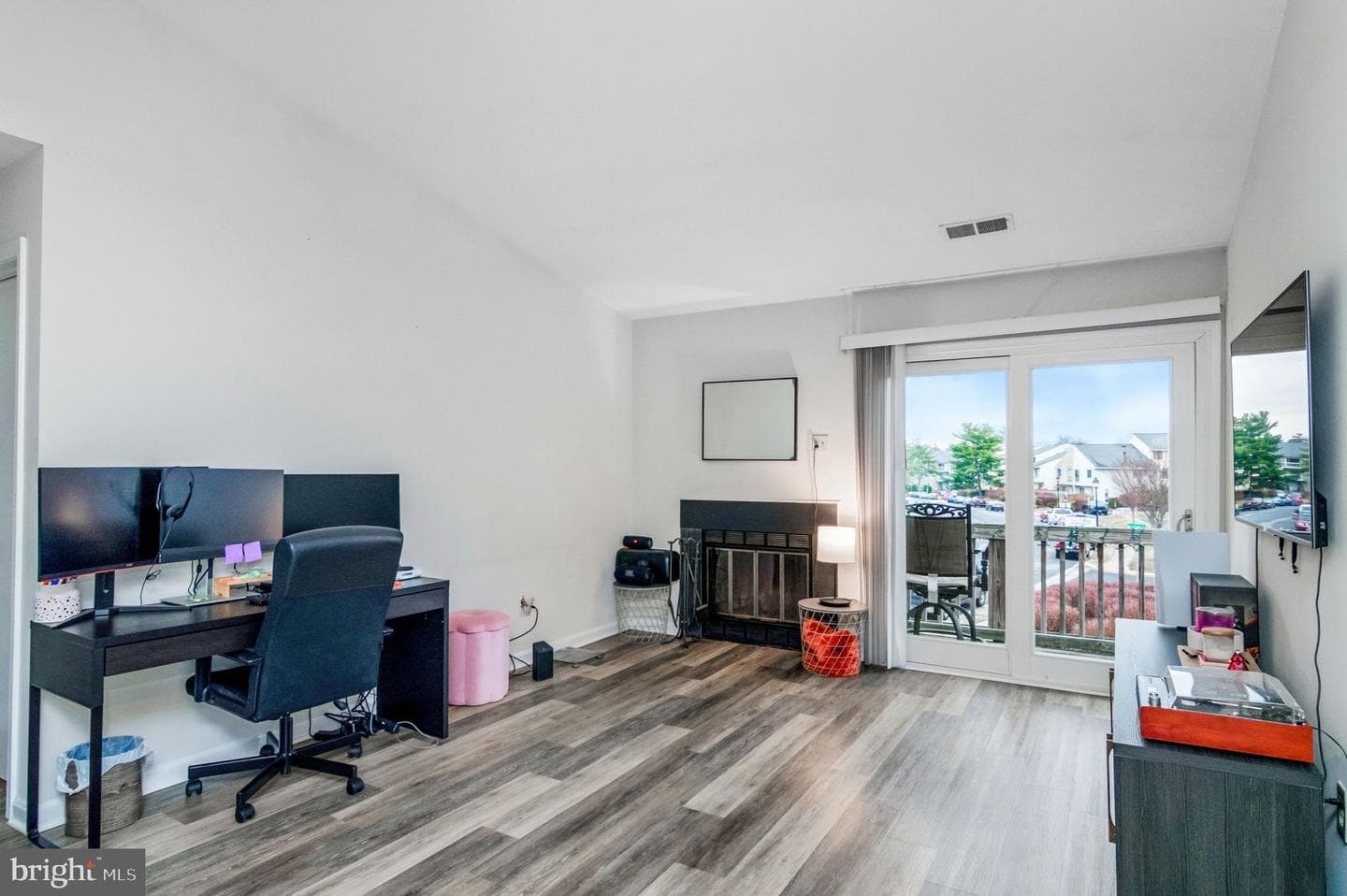 8610 Beekman Place #10d photo 4
