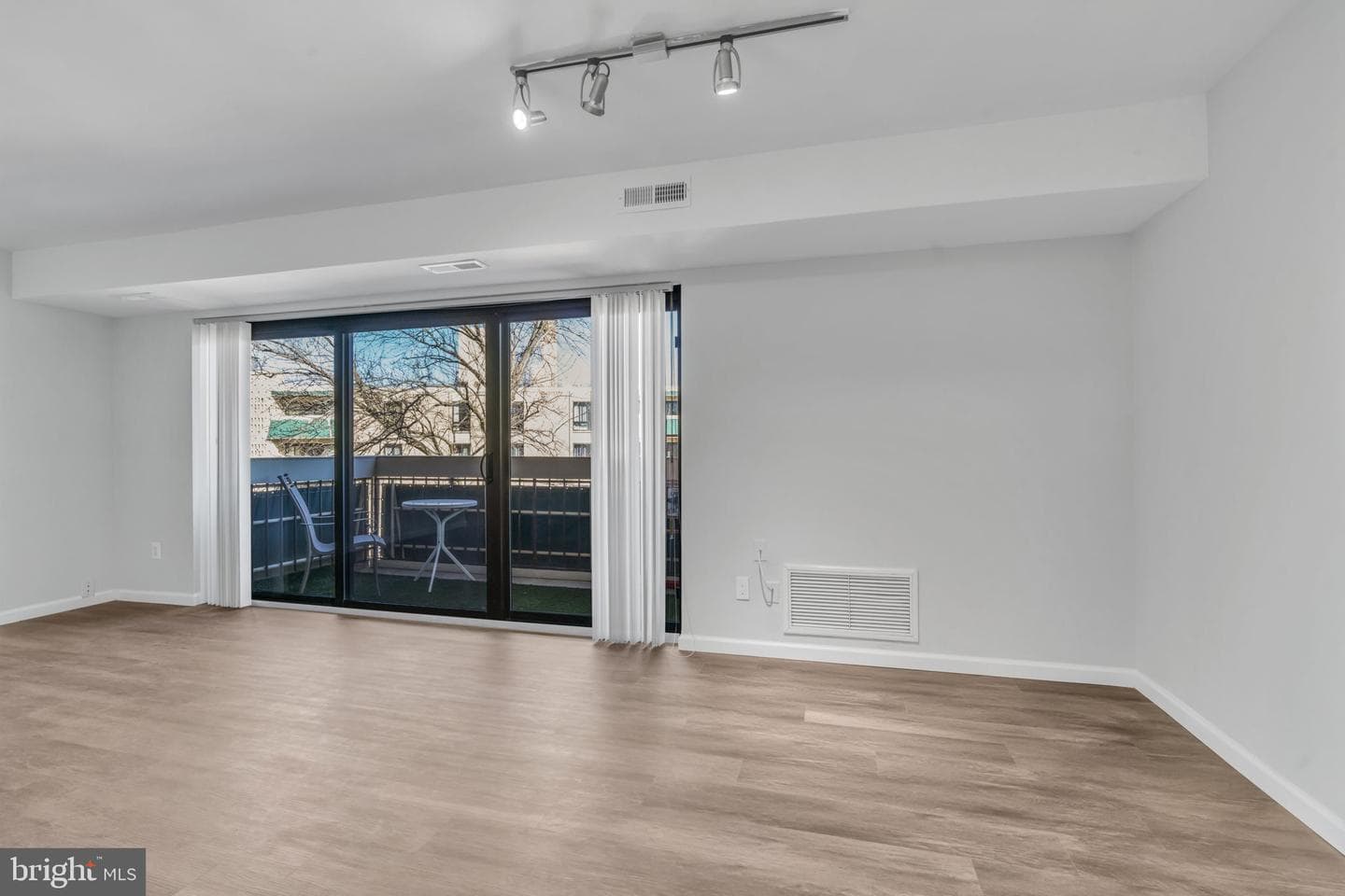 6141 Leesburg Pike #504 photo 17