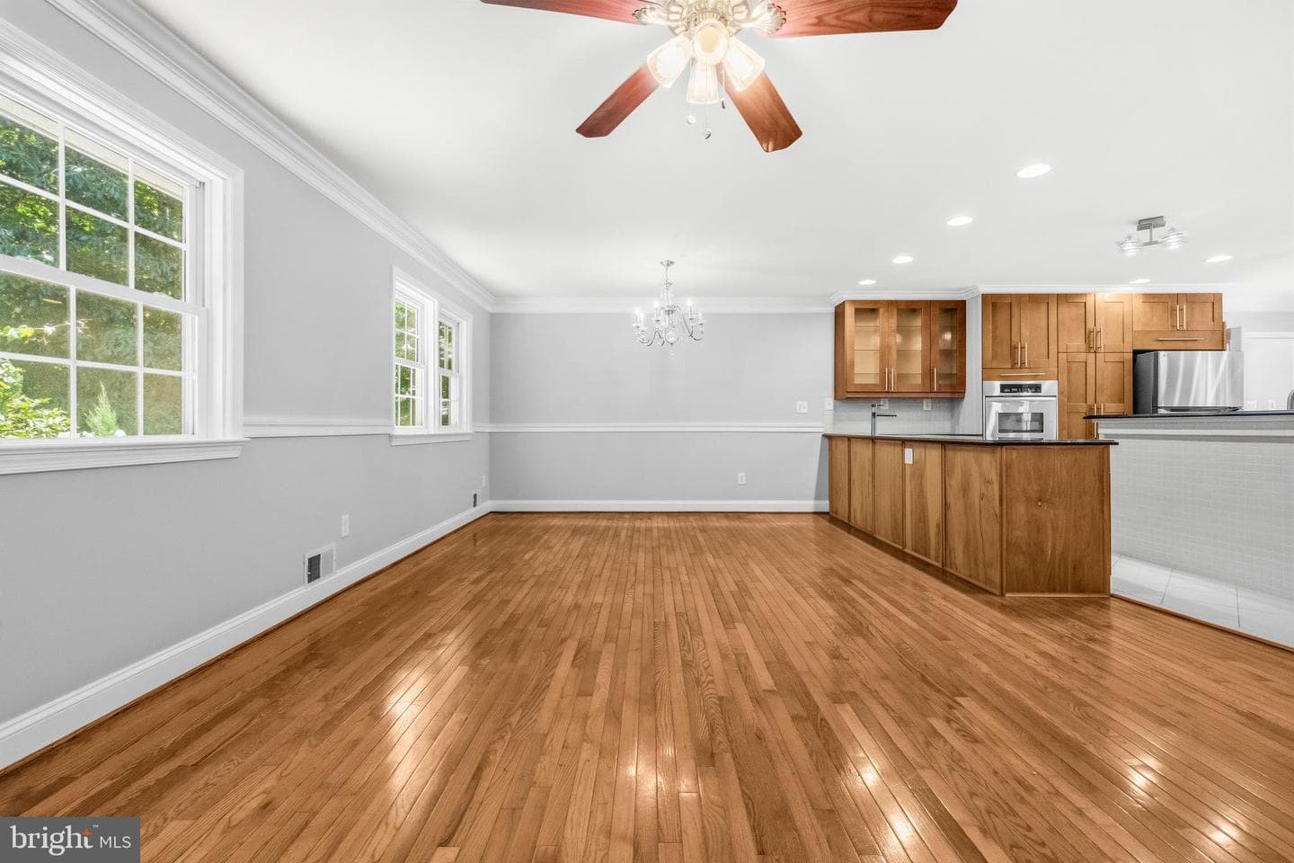 4915 Powell Road photo 11