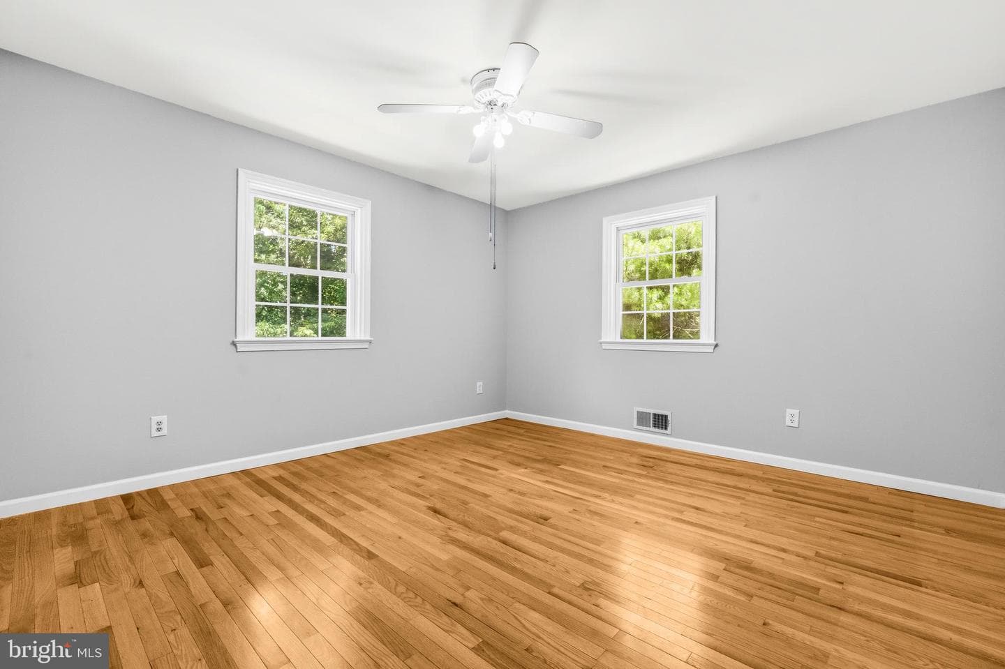 4915 Powell Road photo 18