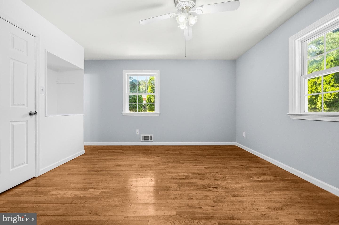 4915 Powell Road photo 23