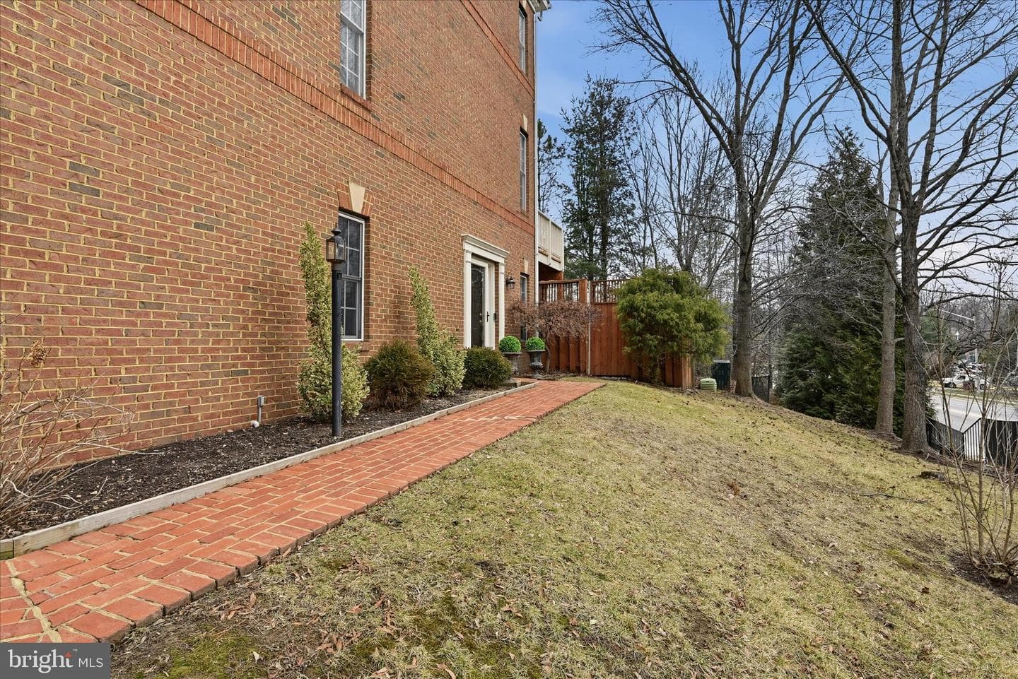 9632 Potters Hill Circle photo 3