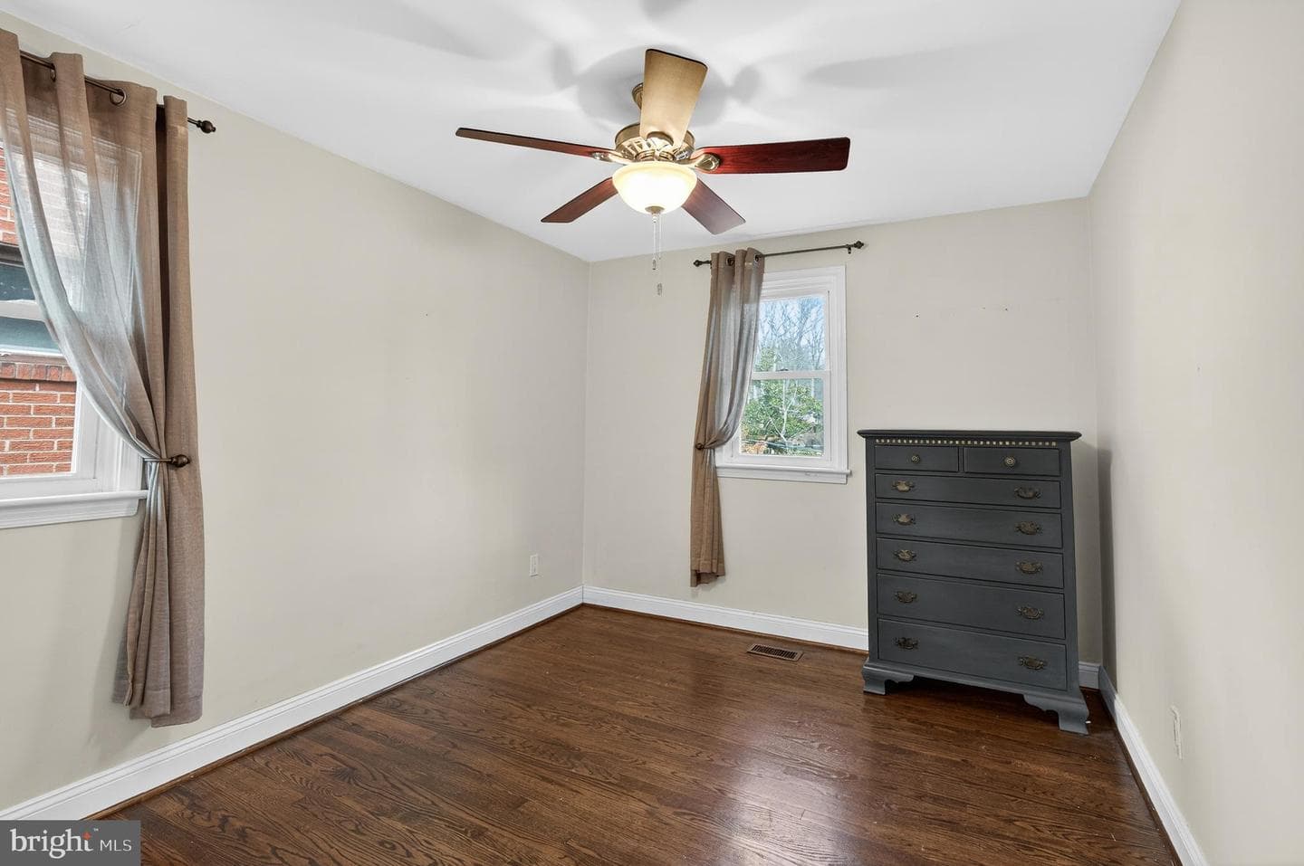 6351 Montrose Street photo 35