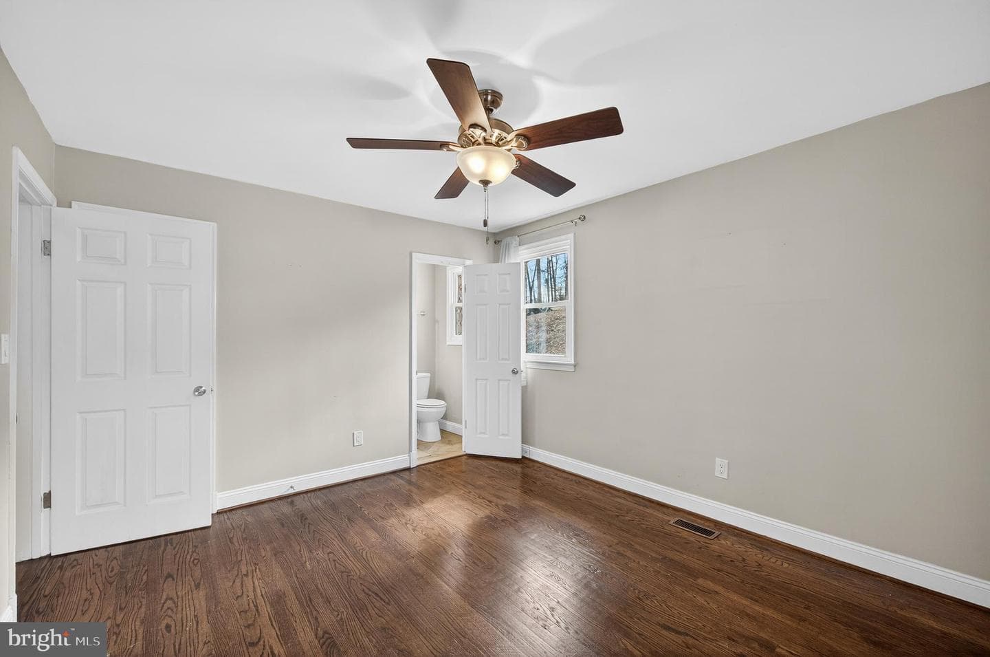 6351 Montrose Street photo 40