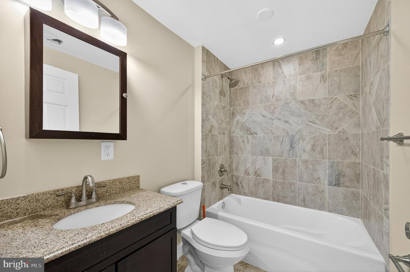 6351 Montrose Street photo 45