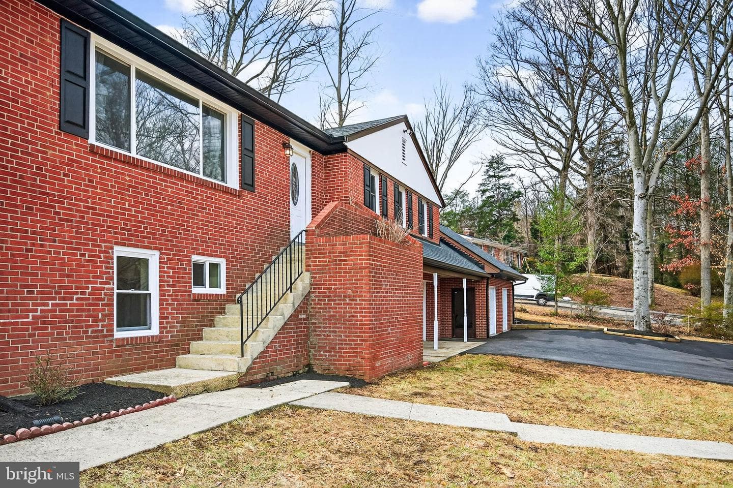 6351 Montrose Street photo 5