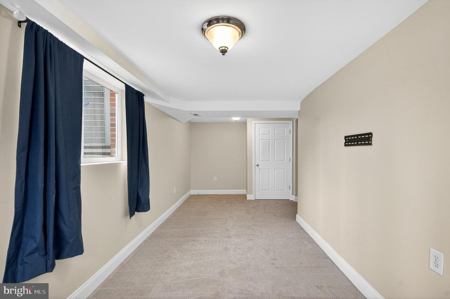 6351 Montrose Street photo 57