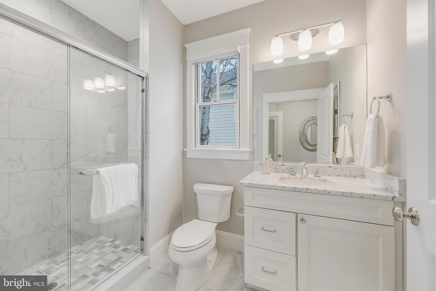 6805 Lumsden Street photo 46