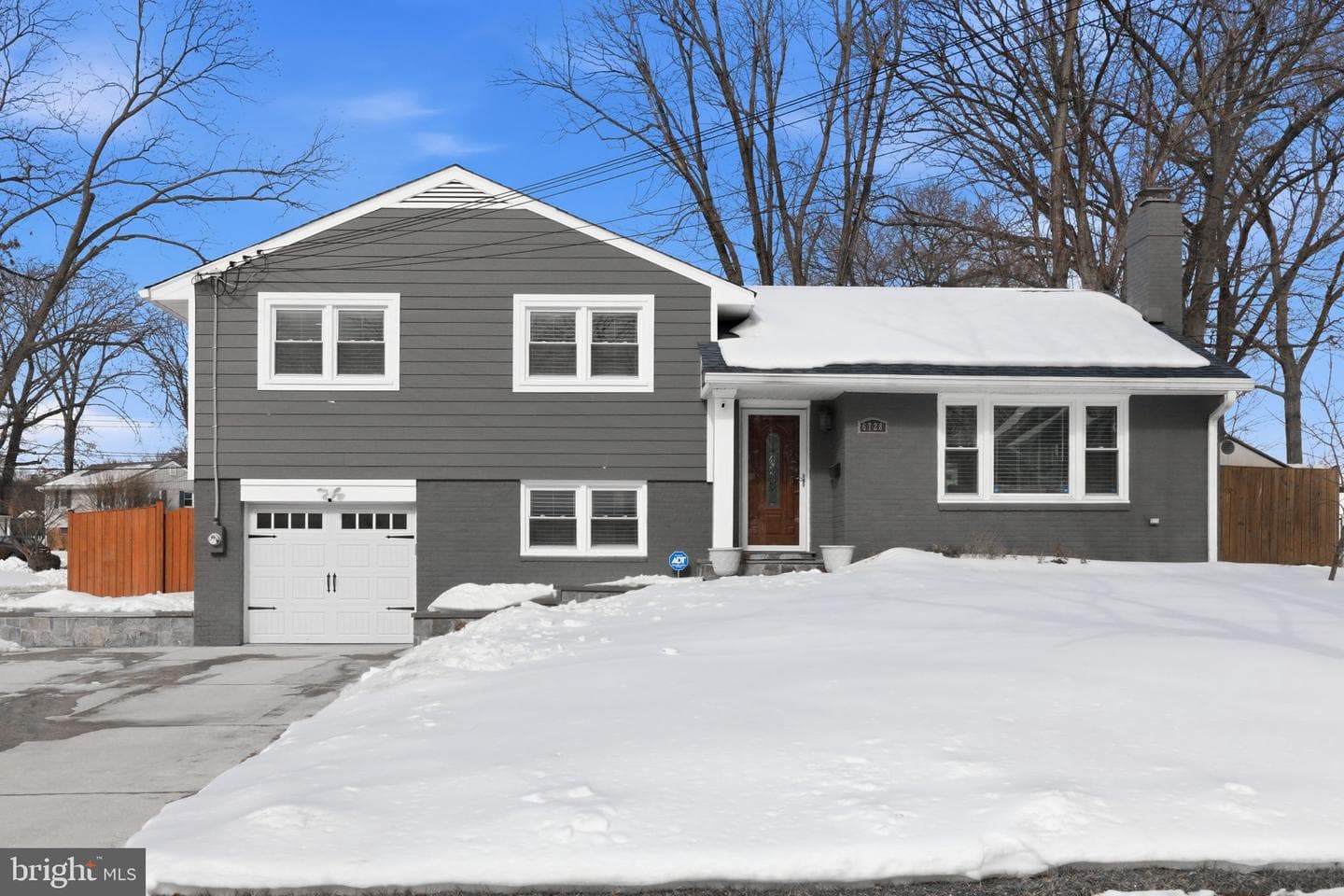 6728 Hopewell Avenue photo 2