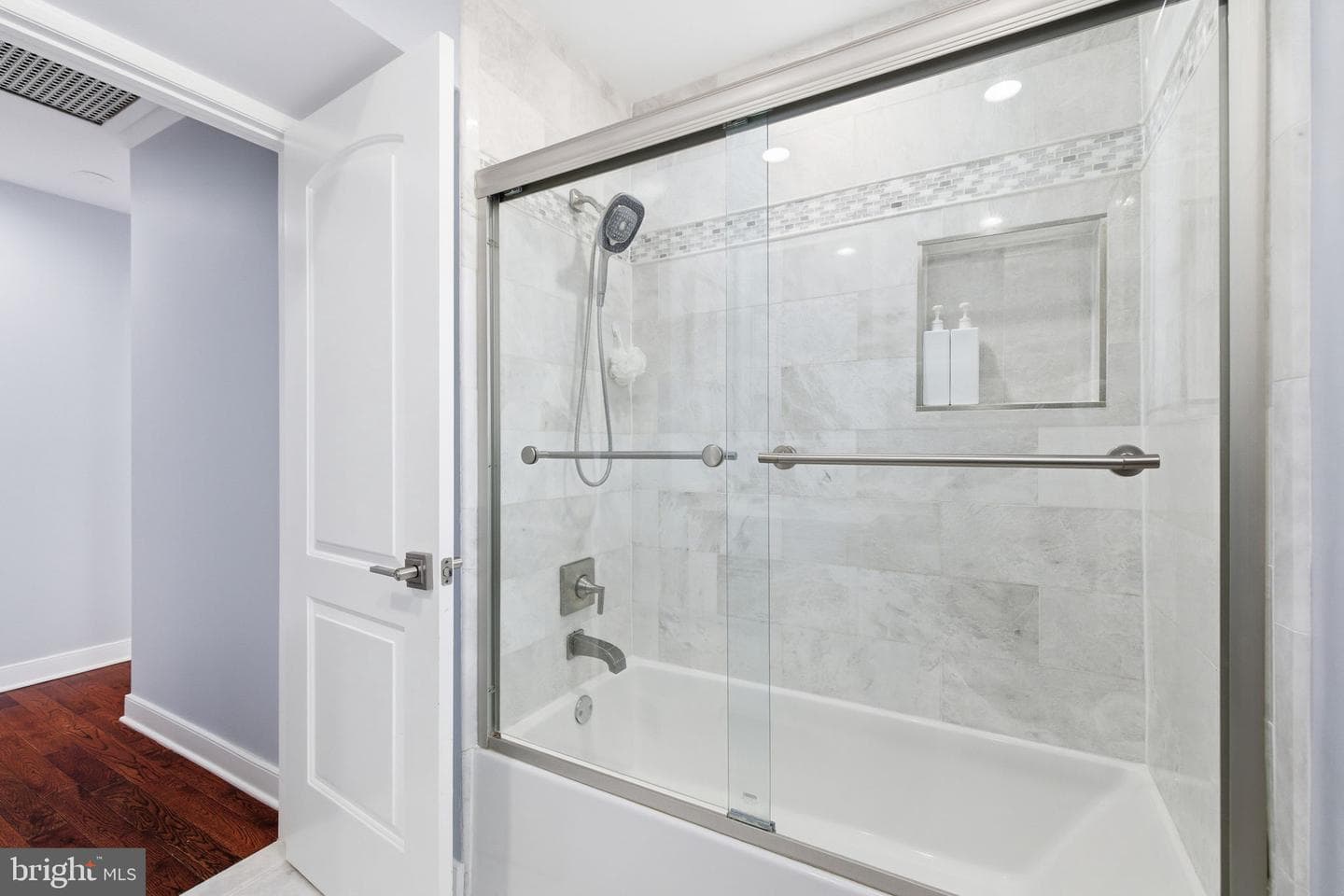 6728 Hopewell Avenue photo 25