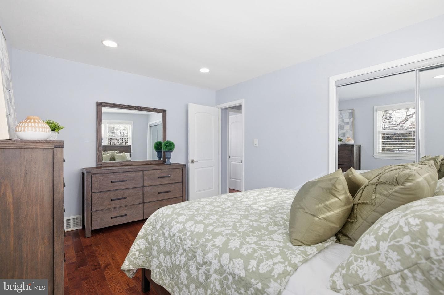 6728 Hopewell Avenue photo 31