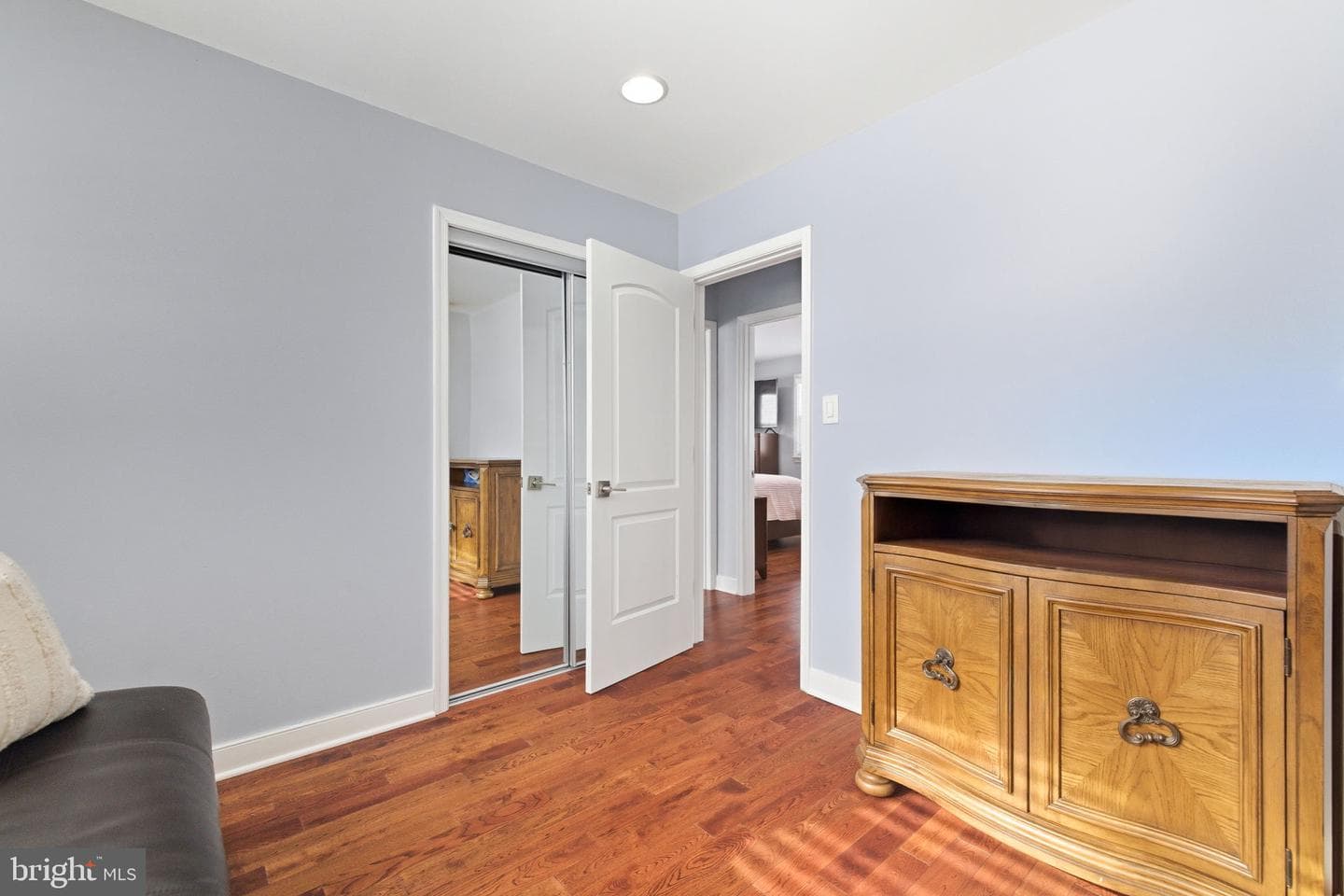6728 Hopewell Avenue photo 33