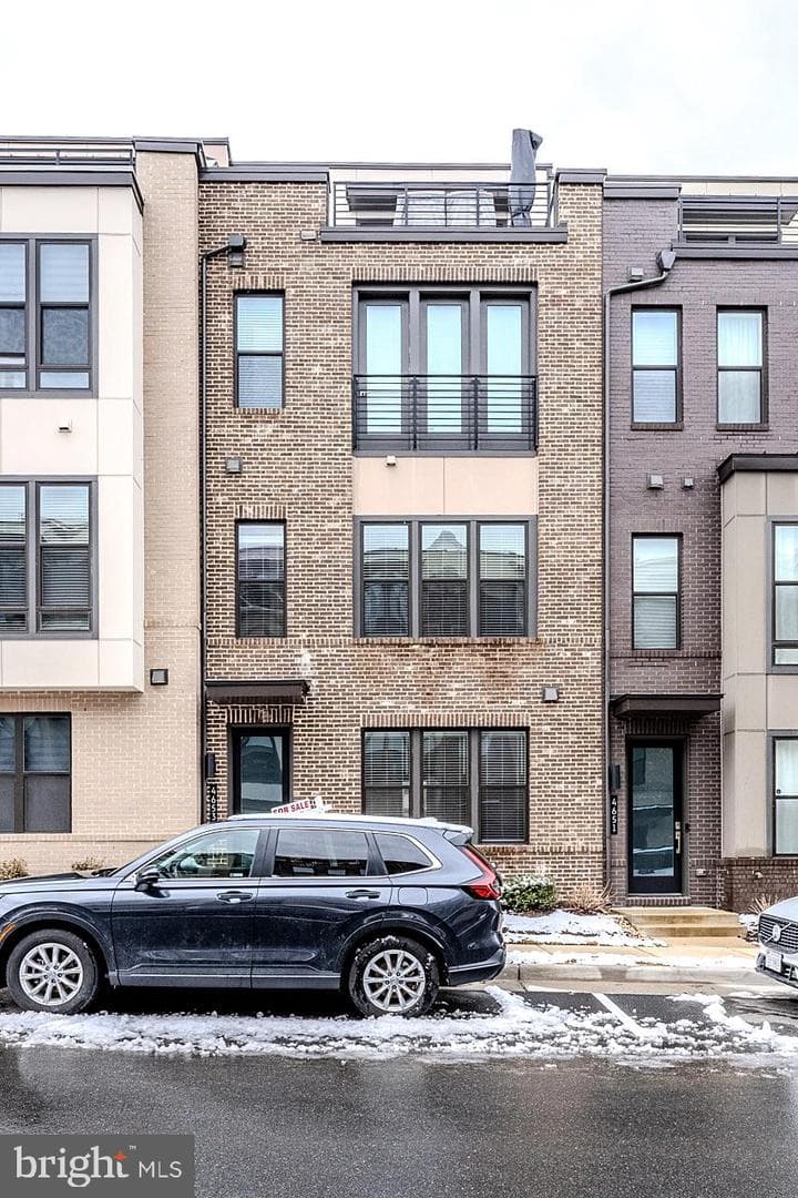 4653 Charger Place photo 2