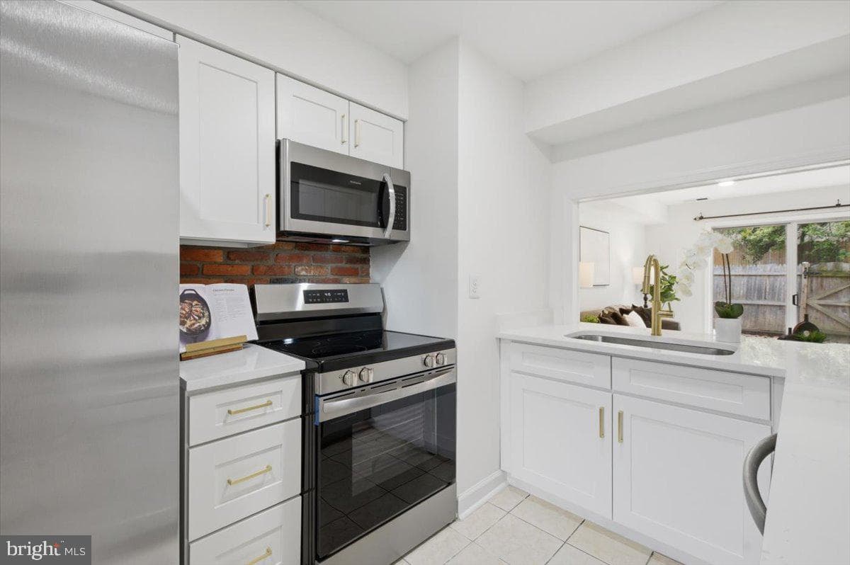 8141 Kingsway Ct # 289 photo 6
