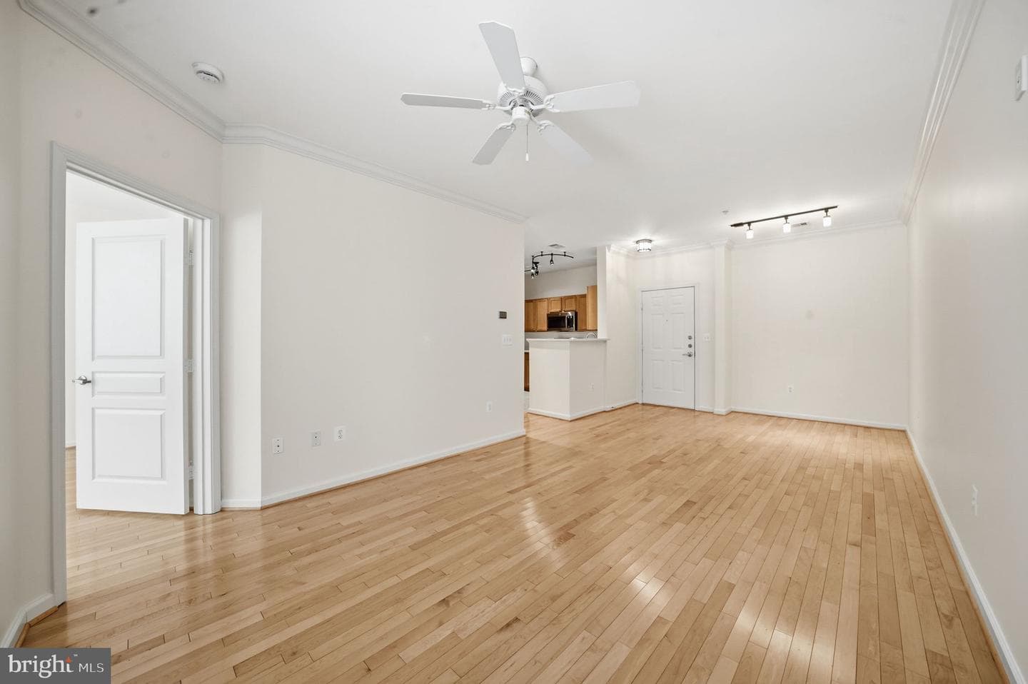 12000 Market Street #162 photo 9