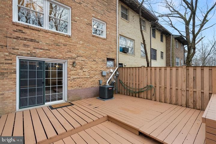 14895 Lambeth Square photo 26