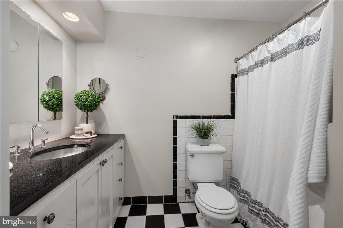 7953 Bolling Drive photo 27