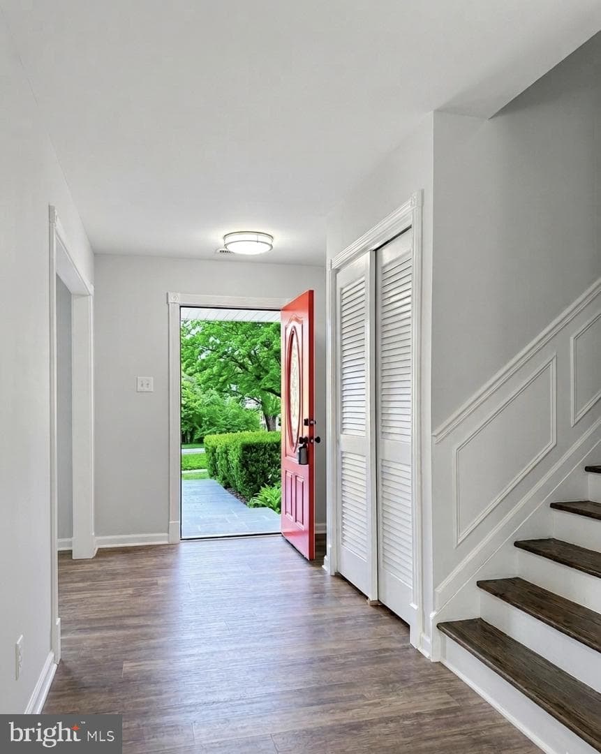 5210 Lindsay Street photo 2