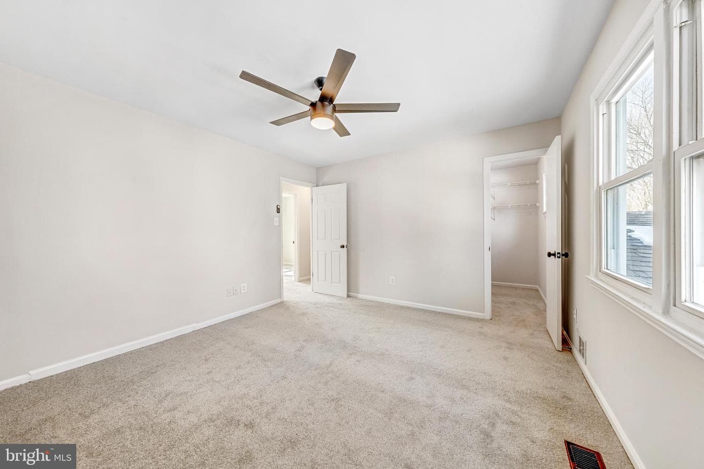 610 Worchester Street photo 19
