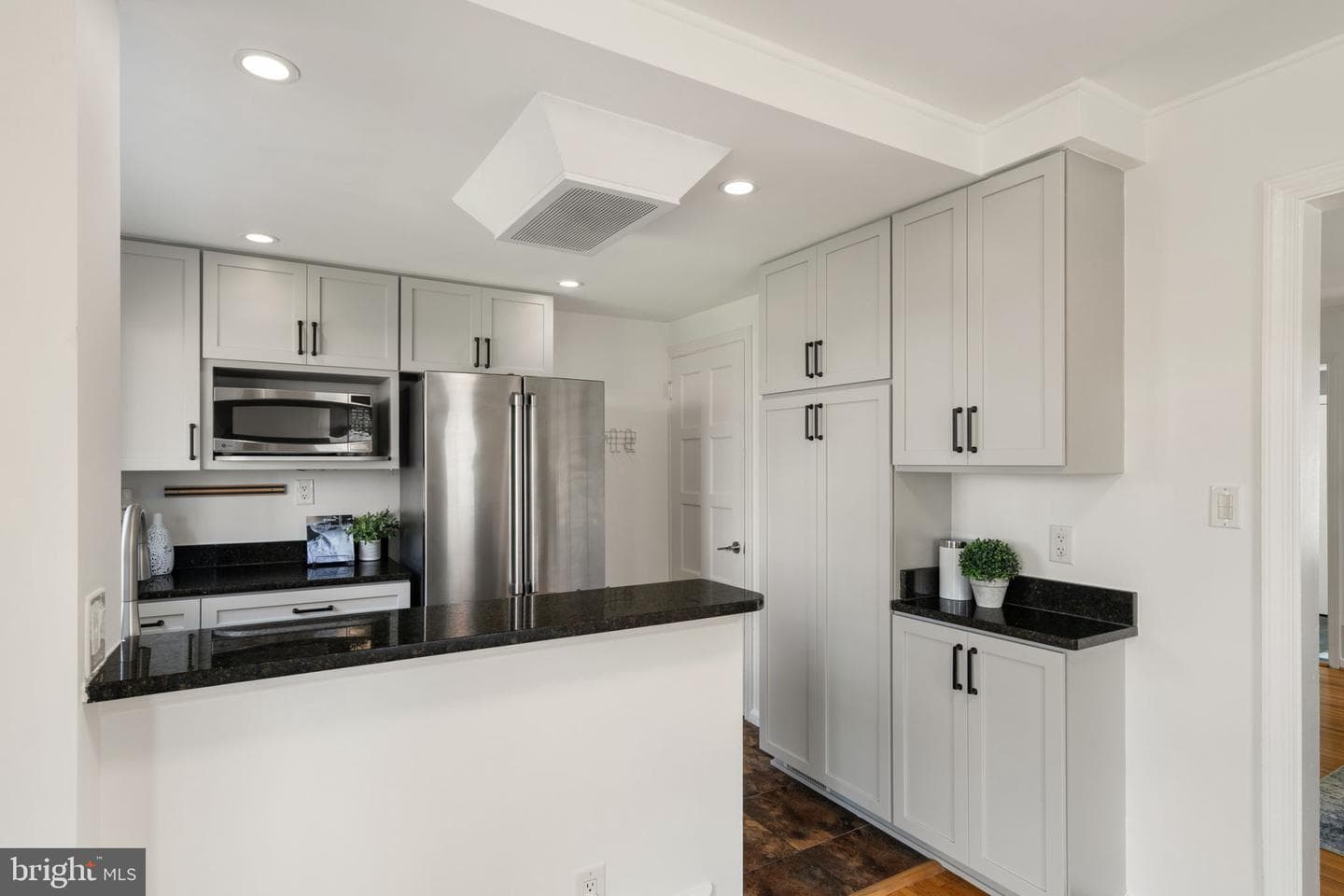 6021 Williamsburg Road photo 14
