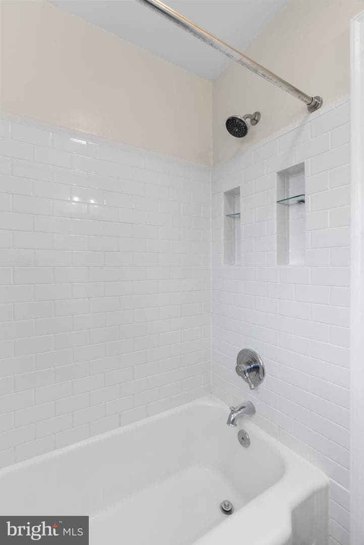 6021 Williamsburg Road photo 25
